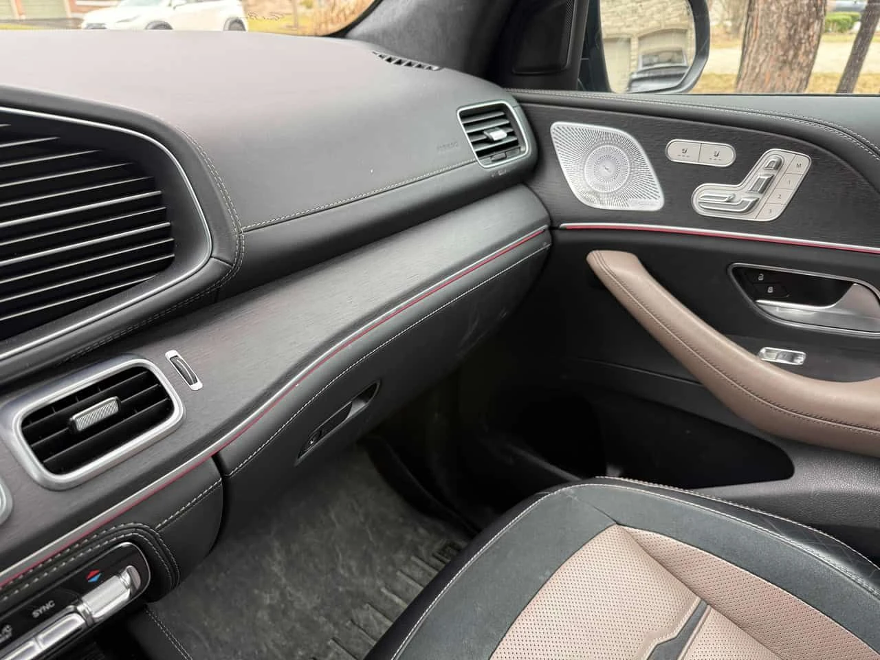 Mercedes-Benz GLS * AMG 63 * FULL LOADED * OT ПРЕДСТАВИТЕЛСТВО, снимка 16 - Автомобили и джипове - 54046640