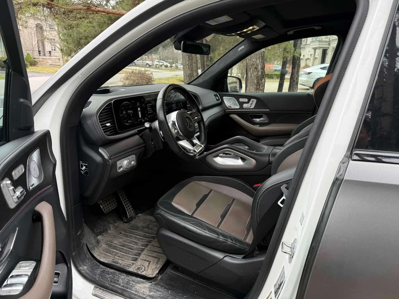 Mercedes-Benz GLS * AMG 63 * FULL LOADED * OT ПРЕДСТАВИТЕЛСТВО, снимка 7 - Автомобили и джипове - 54046640