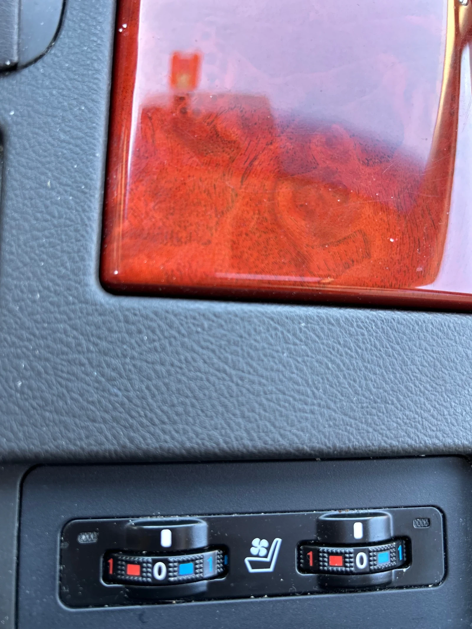 Lexus RX 450h Всички екстри, снимка 13 - Автомобили и джипове - 54238026