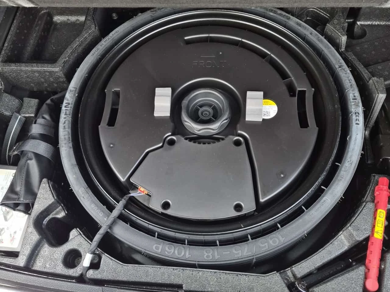 Audi Q5  | PROGRESSIV | DISTRONIC | ОБДУХВАНЕ | ДВА КЛЮЧА , снимка 15 - Автомобили и джипове - 54332384