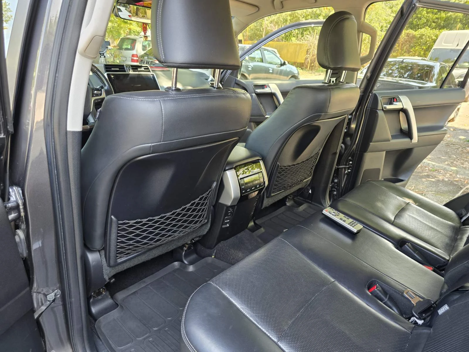 Toyota Land cruiser 2.8d, снимка 13 - Автомобили и джипове - 56104556