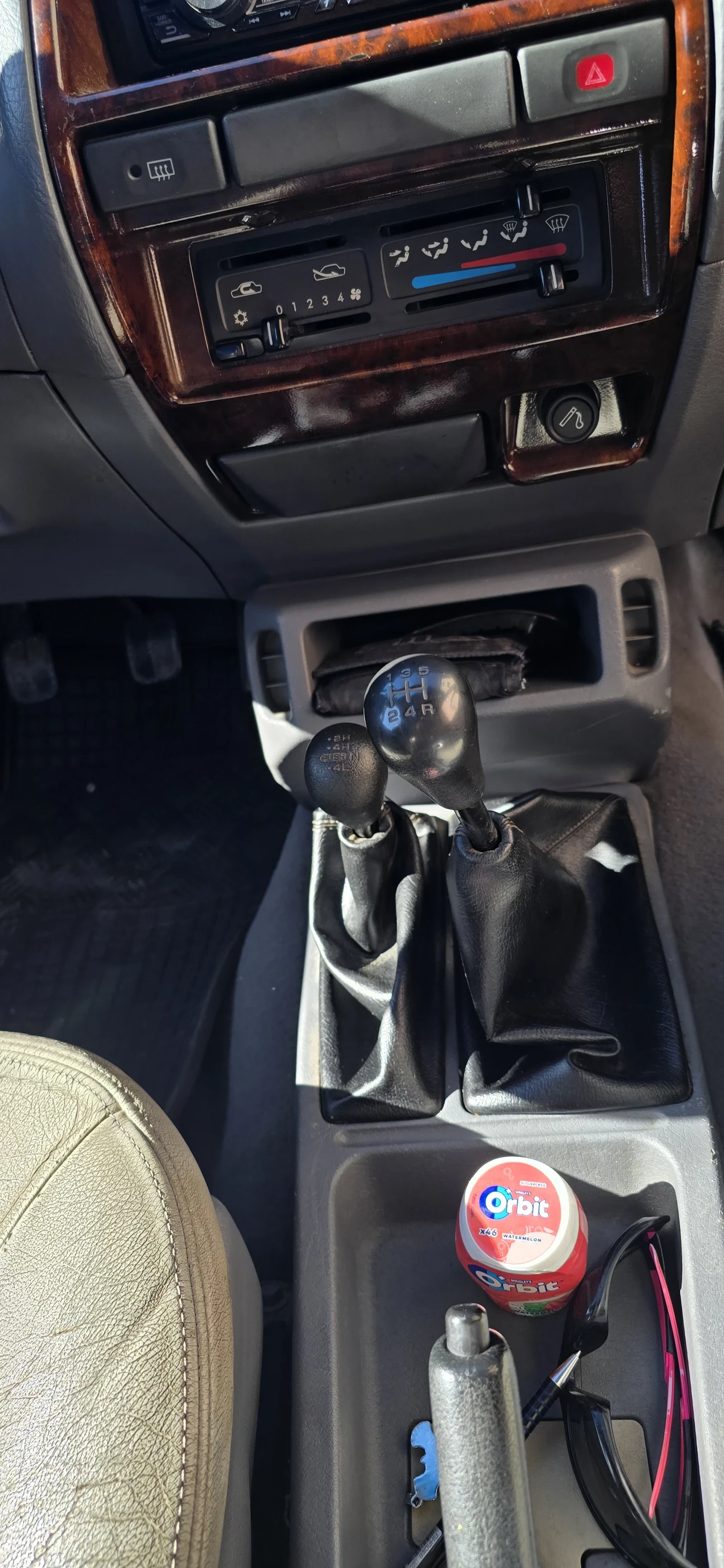 Nissan Terrano, снимка 5 - Автомобили и джипове - 56599459