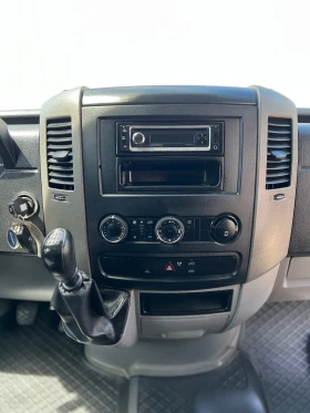 Mercedes-Benz Sprinter 319 190к.с / 269.000км ! / Климатроник, снимка 16