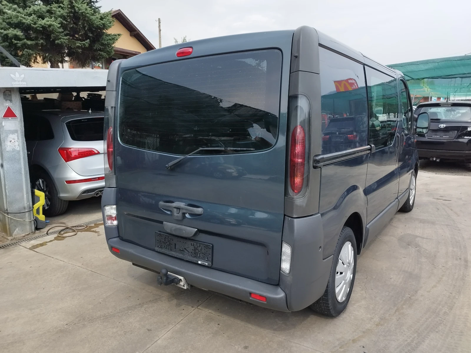 Opel Vivaro 1.9DTI - изображение 4