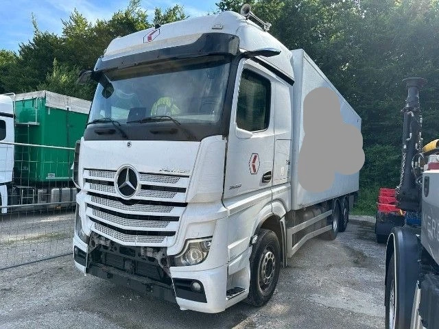 Mercedes-Benz Actros На ЧАСТИ, снимка 2 - Камиони - 54697321