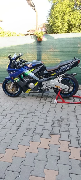 ����� �� �������� �� Honda Cbr
