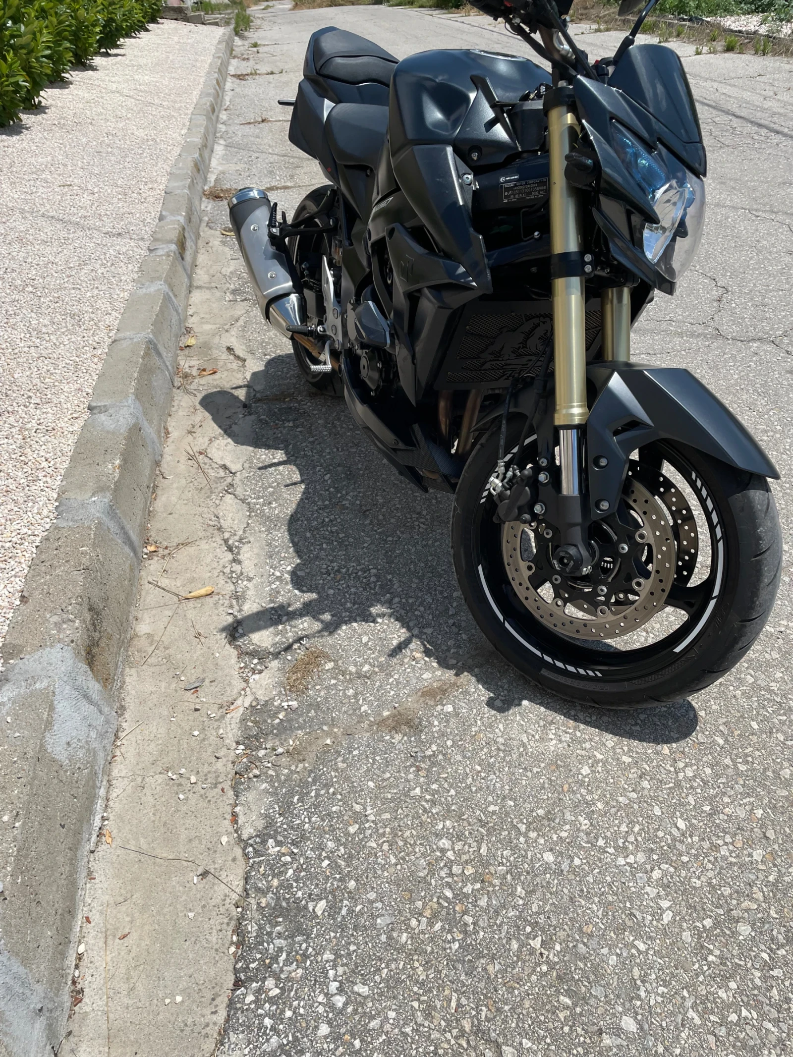 Suzuki Gsr 750, снимка 2 - Мотоциклети и мототехника - 55123154