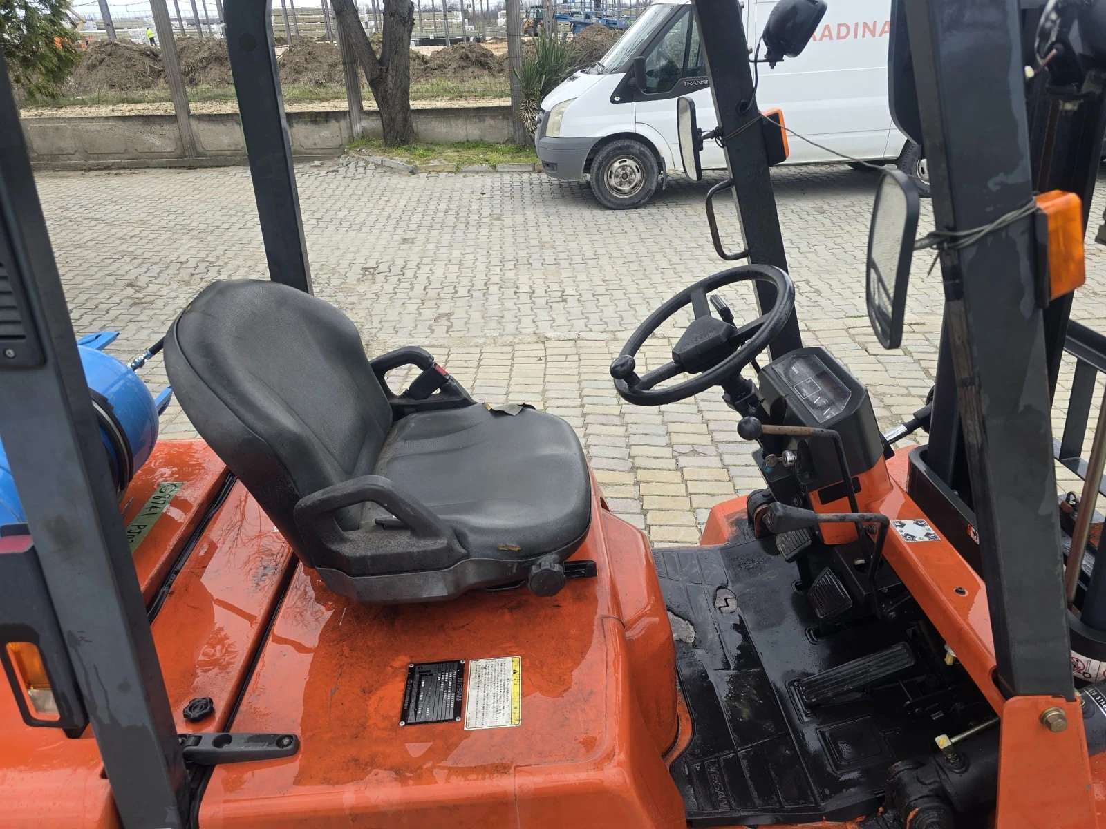 Мотокар Nissan Бензинов, с виличен изравнител 2.0тон, снимка 3 - Индустриална техника - 53913994