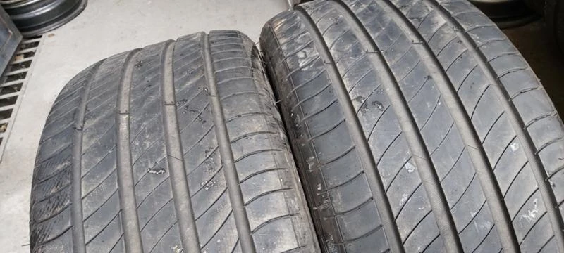 Гуми Летни 235/40R18, снимка 2 - Гуми и джанти - 32283297