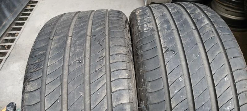 Гуми Летни 235/40R18, снимка 1 - Гуми и джанти - 32283297