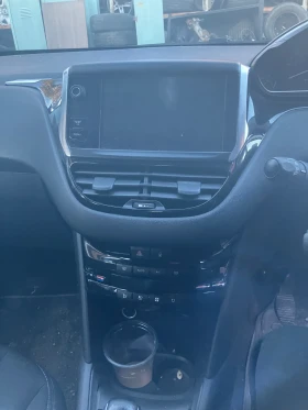 Peugeot 208 1.2 VTi, снимка 11