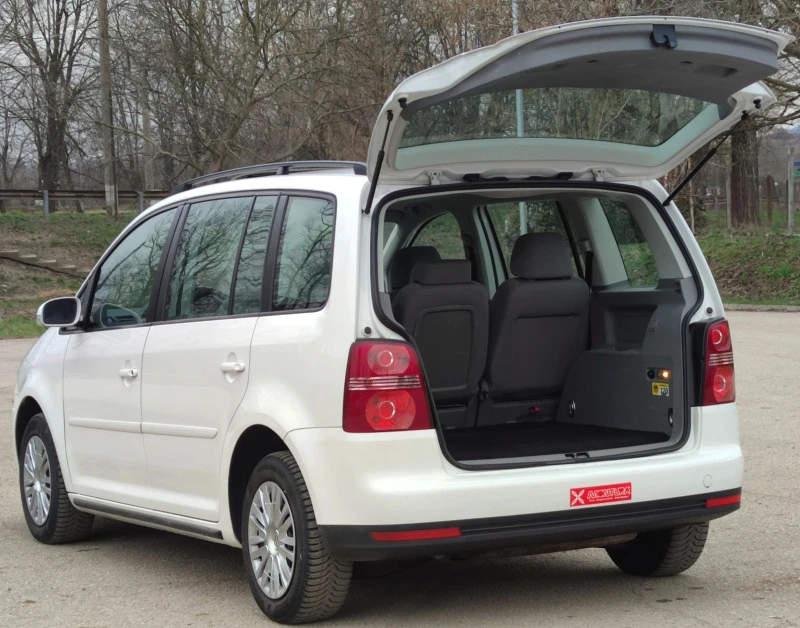 VW Touran 1.6I*102к.с*, снимка 9 - Автомобили и джипове - 41879272