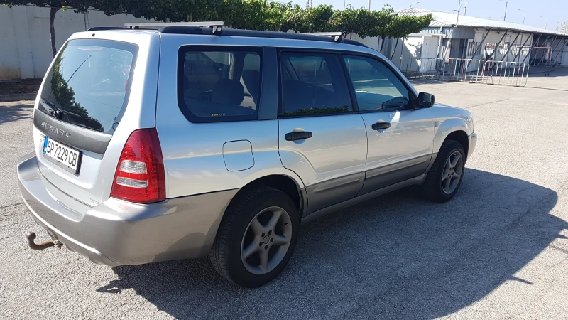 Subaru Forester 2.0i 125кс газ, снимка 5 - Автомобили и джипове - 47003131