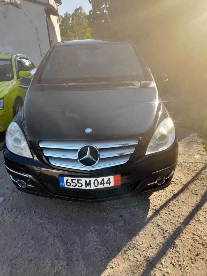 Mercedes-Benz B 180, снимка 1 - Автомобили и джипове - 47666494