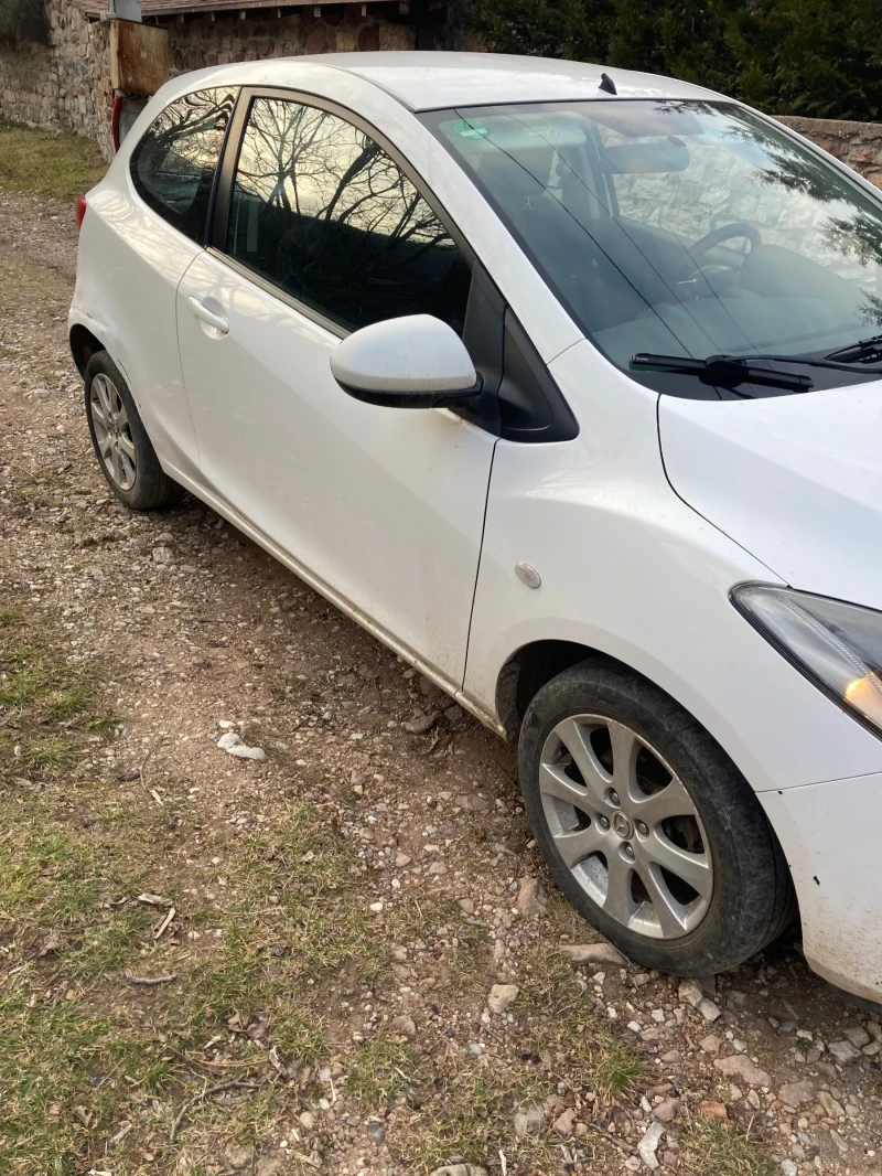 Mazda 2 бензин 1.3 , снимка 2 - Автомобили и джипове - 49241432