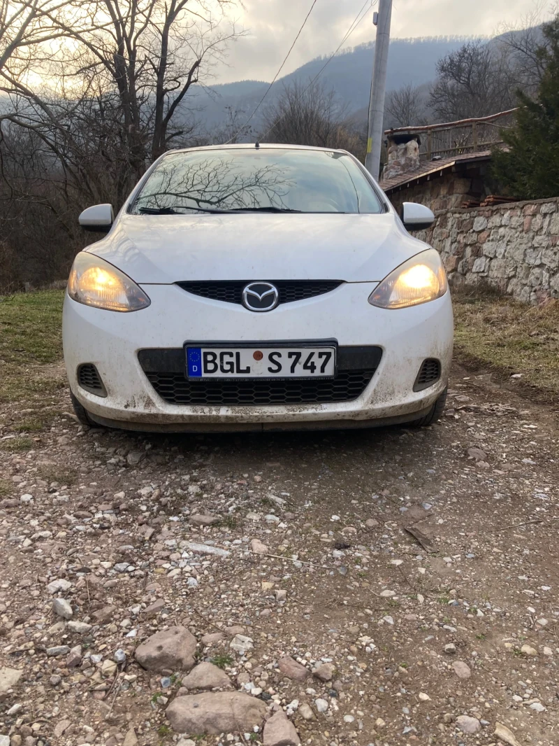 Mazda 2 бензин 1.3 , снимка 1 - Автомобили и джипове - 49241432