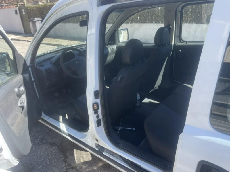 Opel Combo 1.3, снимка 6 - Автомобили и джипове - 52502789
