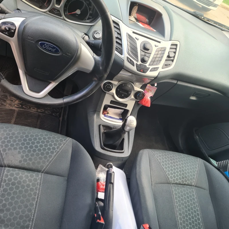 Ford Fiesta 1, 4 газ , бензин, снимка 11 - Автомобили и джипове - 52572397