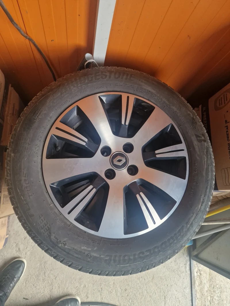 Renault Captur 1.5DCi, снимка 14 - Автомобили и джипове - 51891287