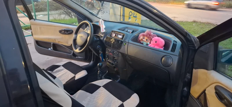 Fiat Punto 1.2 бензин, снимка 10 - Автомобили и джипове - 52683293