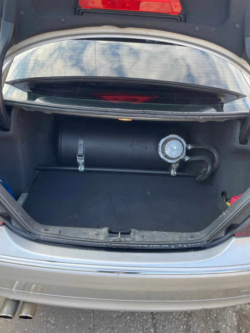 Mercedes-Benz C 200, снимка 9 - Автомобили и джипове - 52865210