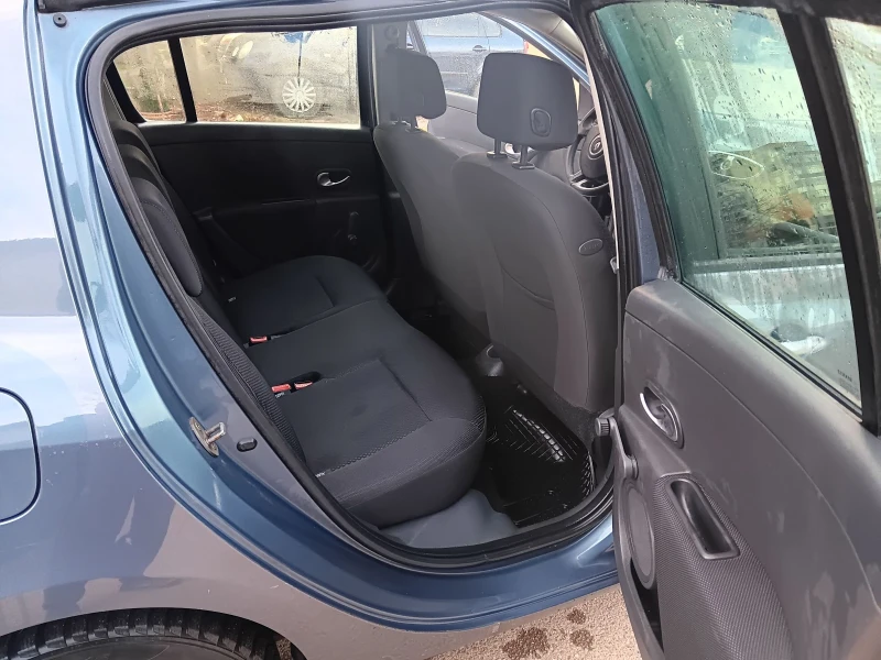 Renault Clio 1.5DCI, снимка 10 - Автомобили и джипове - 52927614