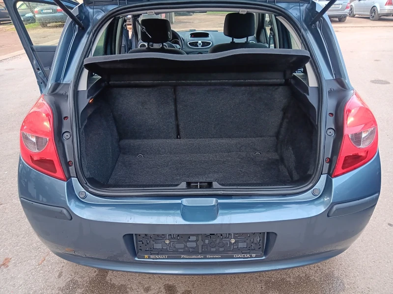 Renault Clio 1.5DCI, снимка 11 - Автомобили и джипове - 52927614