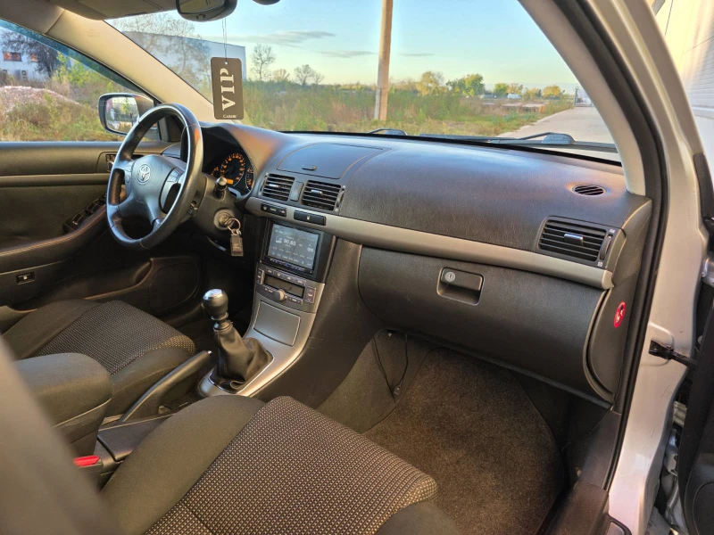Toyota Avensis D4D, снимка 10 - Автомобили и джипове - 53150276
