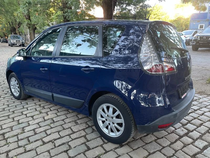 Renault Scenic 1.5dci, снимка 4 - Автомобили и джипове - 36779960