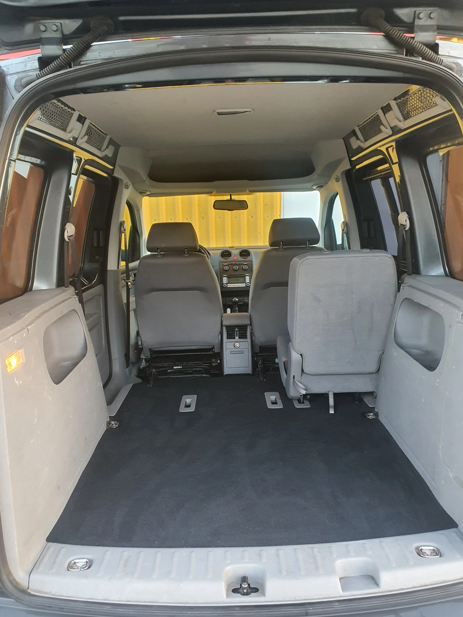 VW Caddy Life 1, 6 - изображение 4