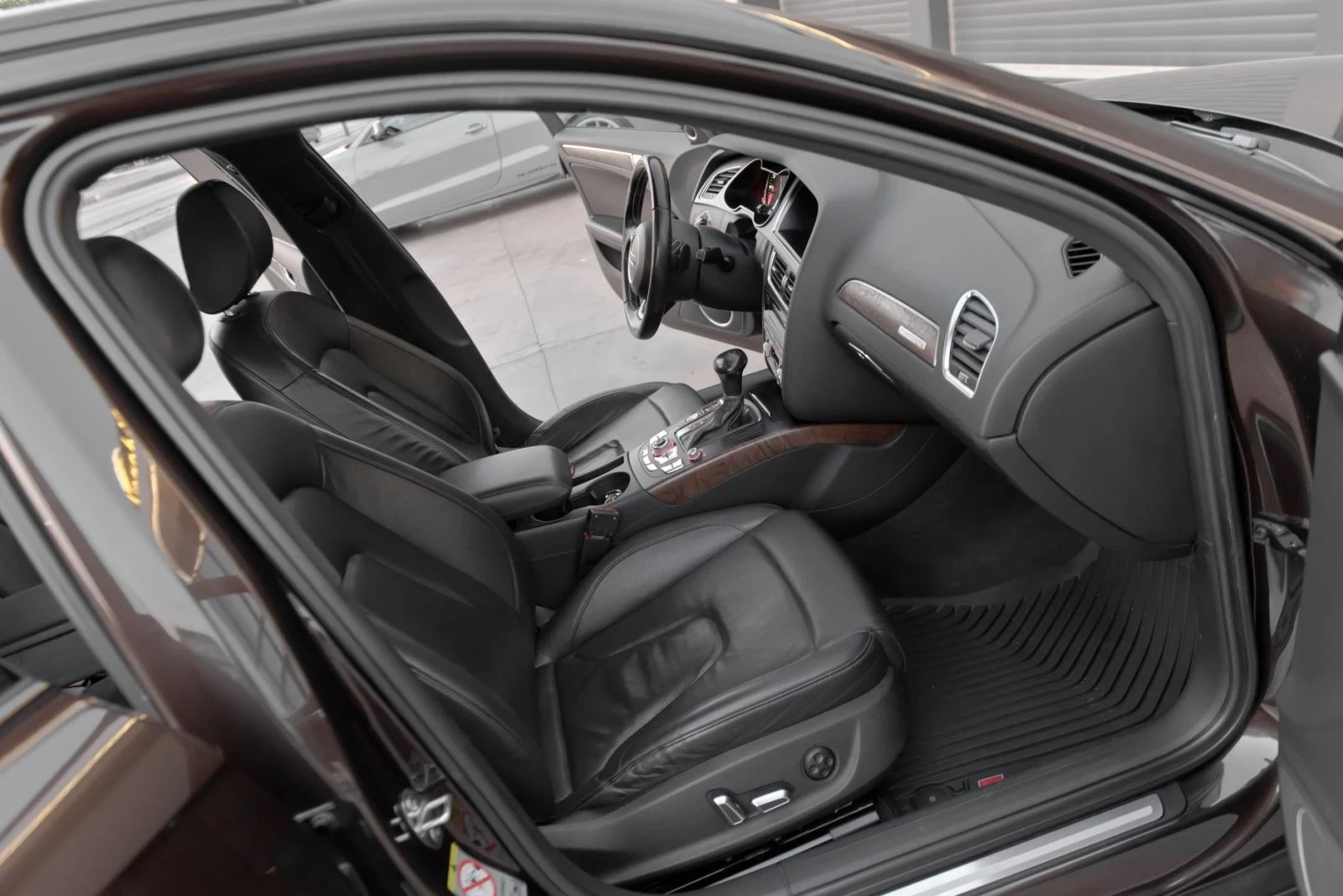 Audi A4 3.0 TDI FULL MAX - изображение 7