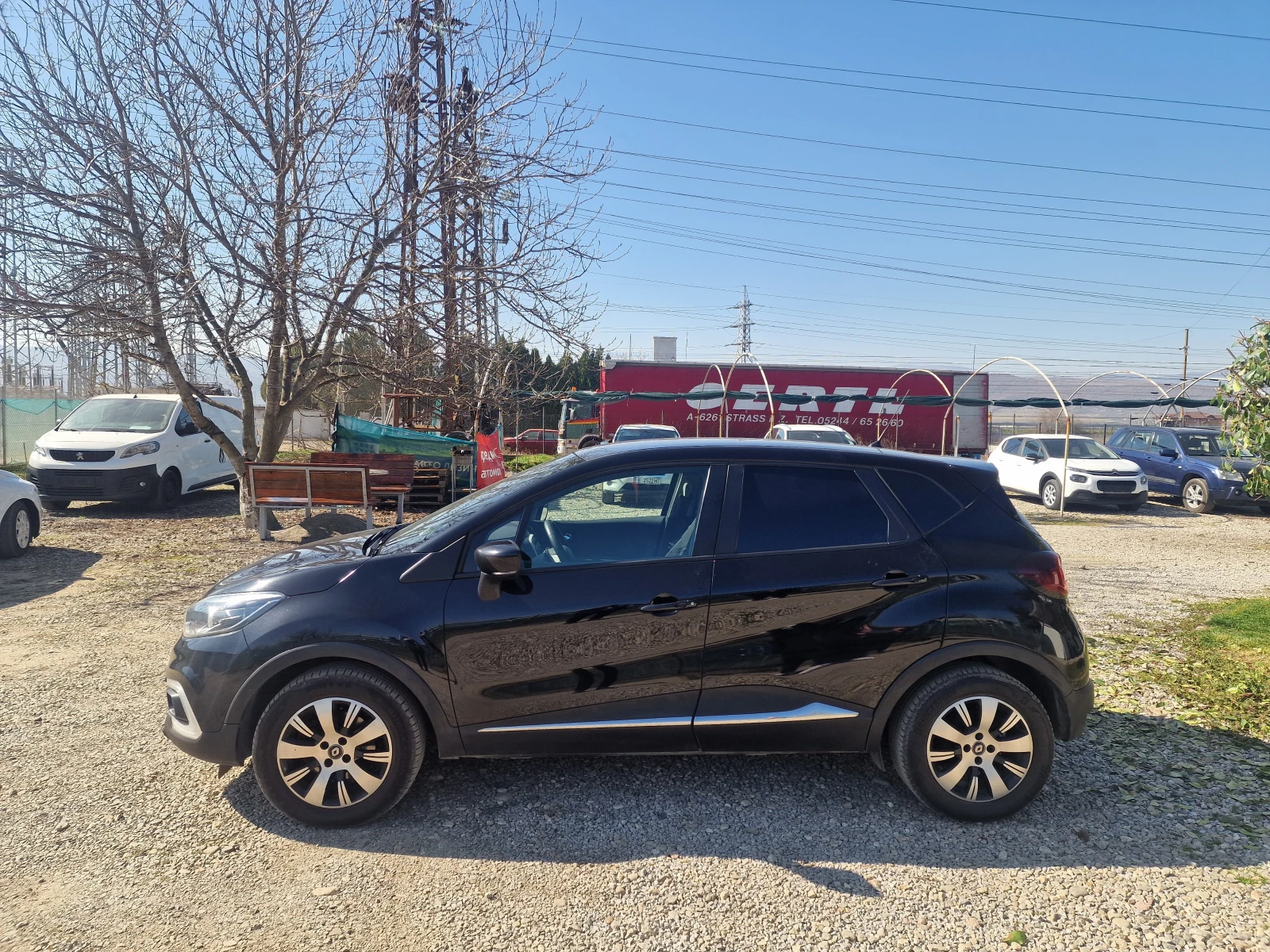 Renault Captur 1.5DCi, снимка 7 - Автомобили и джипове - 51891287
