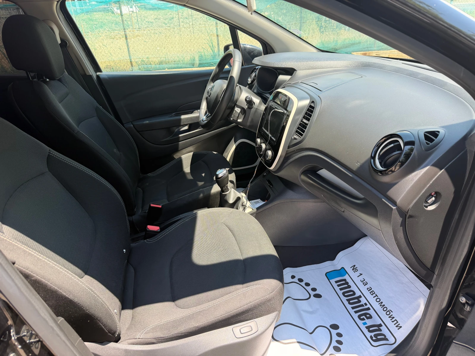 Renault Captur 1.5DCi, снимка 10 - Автомобили и джипове - 51891287