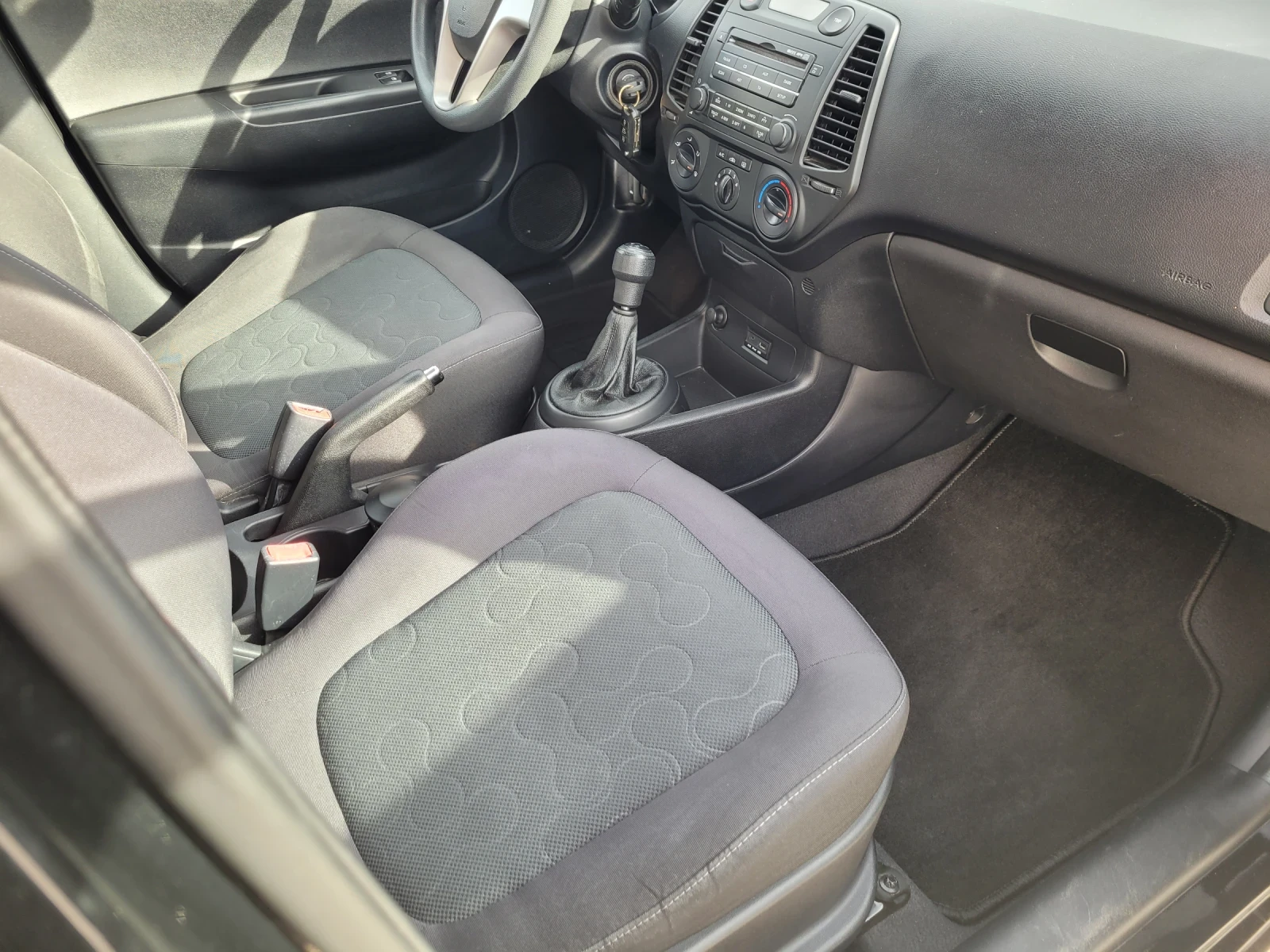 Hyundai I20 1.3  | Mobile.bg   9