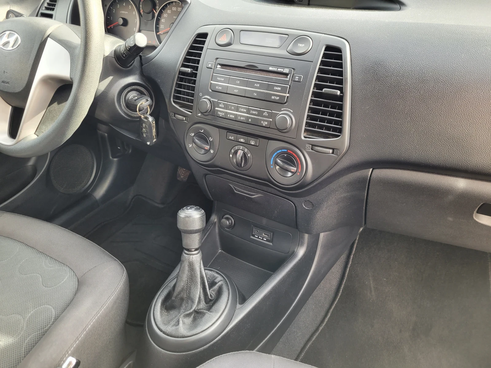 Hyundai I20 1.3  | Mobile.bg   8