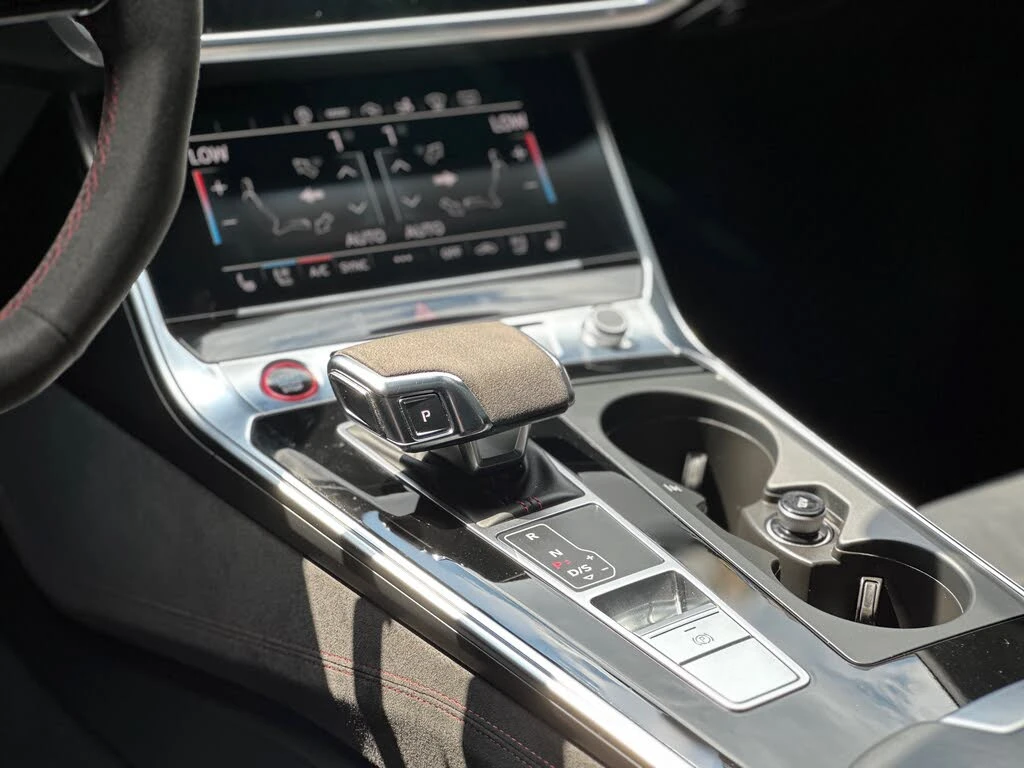 Audi Rs7 quattro * CARFAX * АвтоКредит * (ЦЕНА ДО БГ) - изображение 7