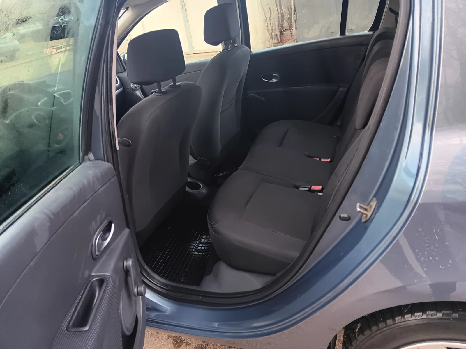 Renault Clio 1.5DCI - изображение 8