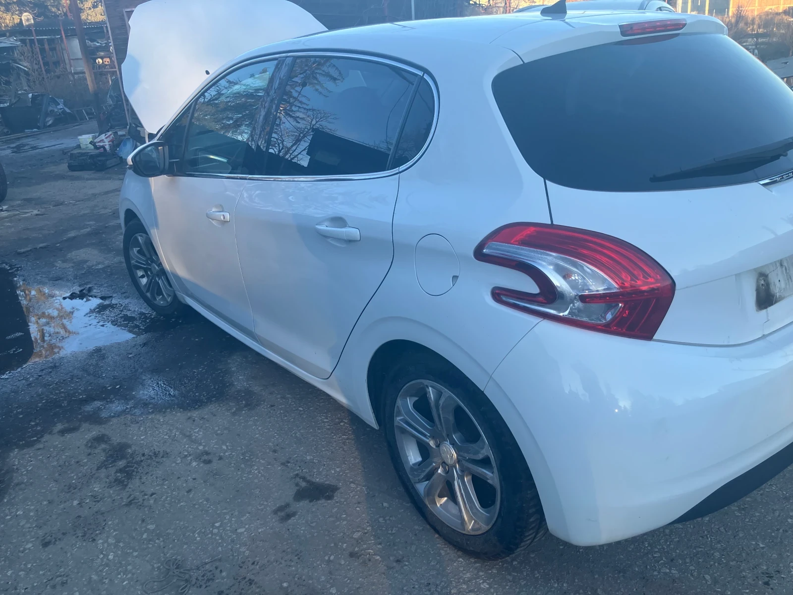 Peugeot 208 1.2 VTi - изображение 5