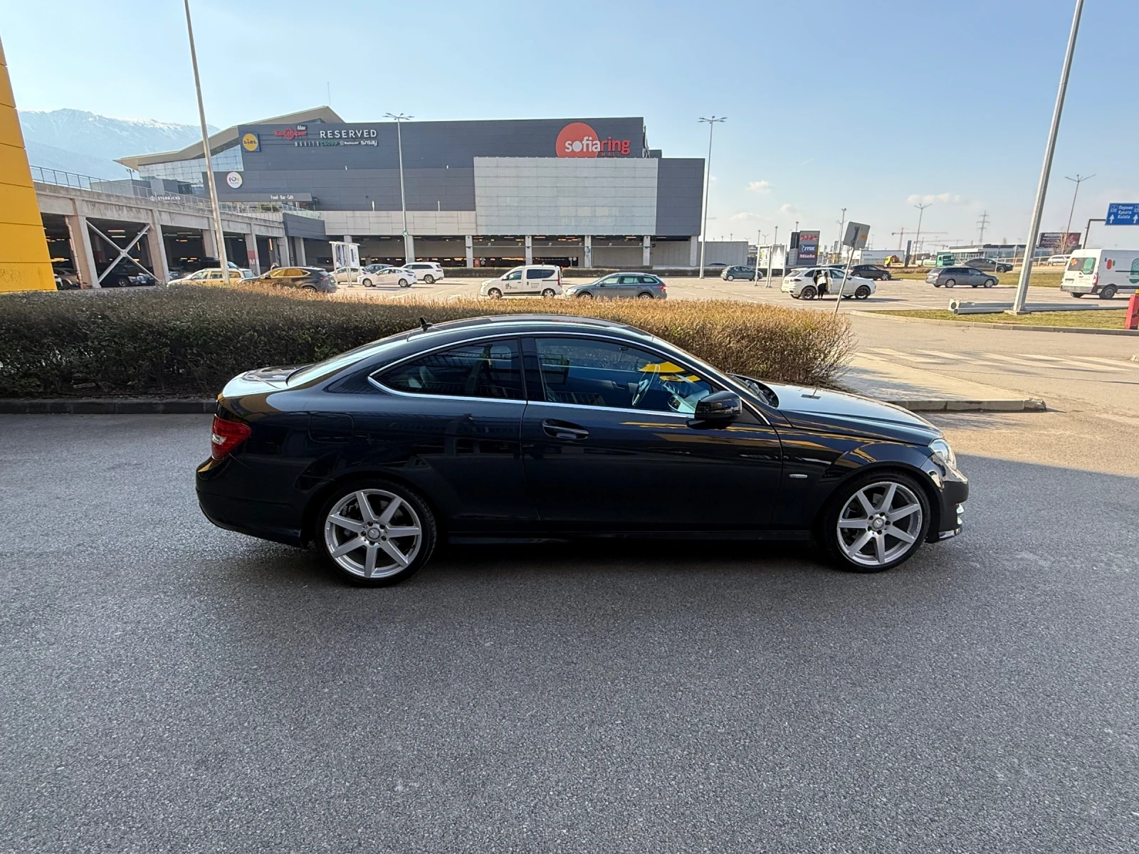 Mercedes-Benz C 220 AMG ТОП СЪСТОЯНИЕ!, снимка 3 - Автомобили и джипове - 53737939