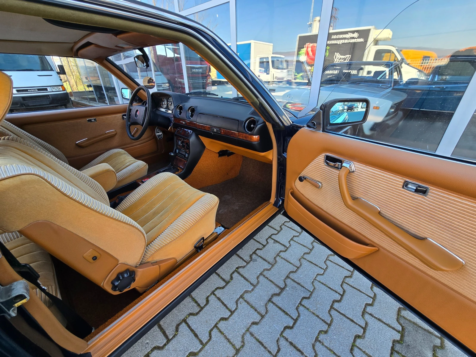 Mercedes-Benz 123 W123 COUPE.., снимка 13 - Автомобили и джипове - 53820802