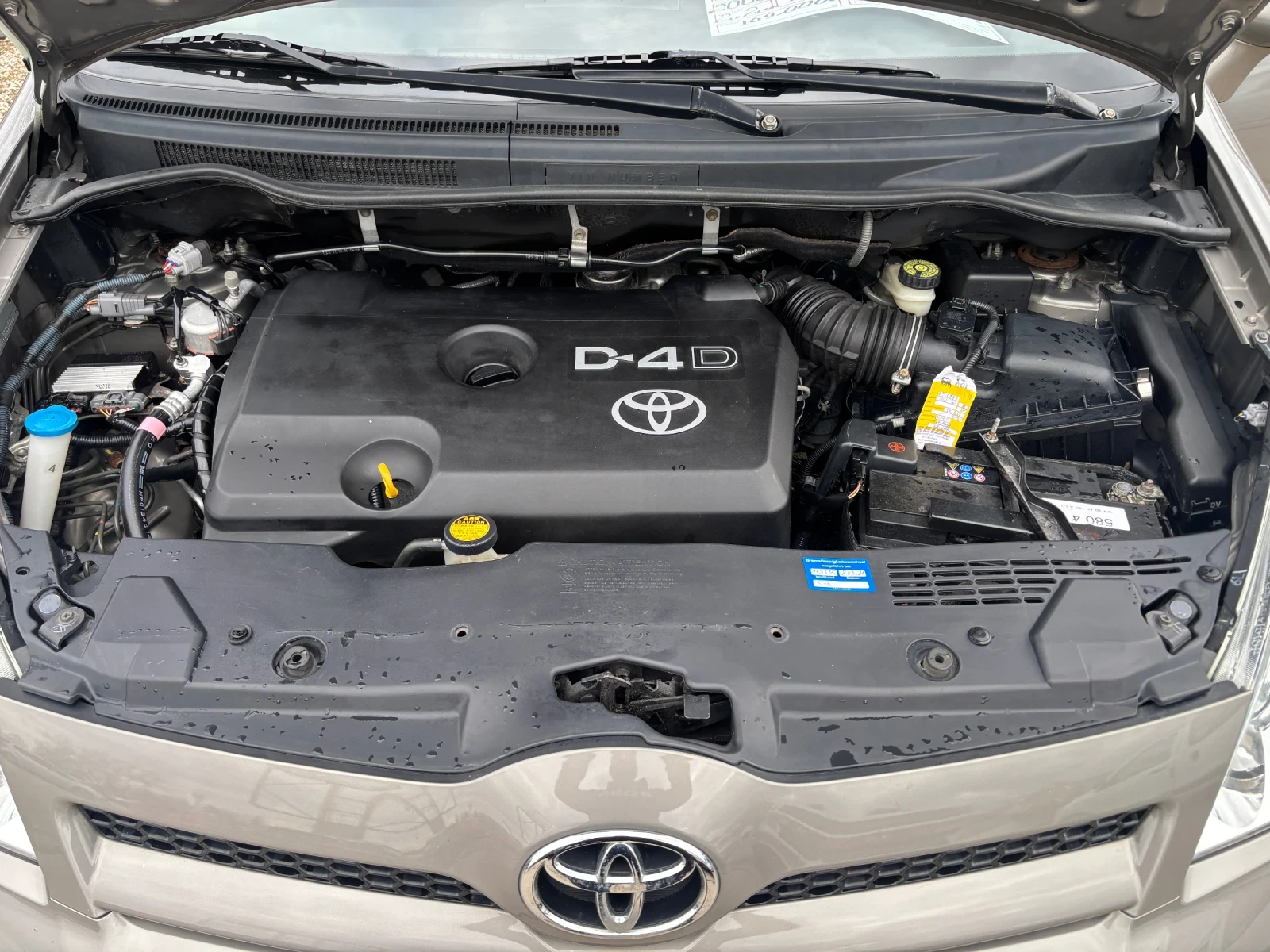 Toyota Corolla verso 2006+ 2.2+ 169хл+ 6ск+ С.ИСТОПИЯ+ 4 З.ГУМИ, снимка 17 - Автомобили и джипове - 53999455