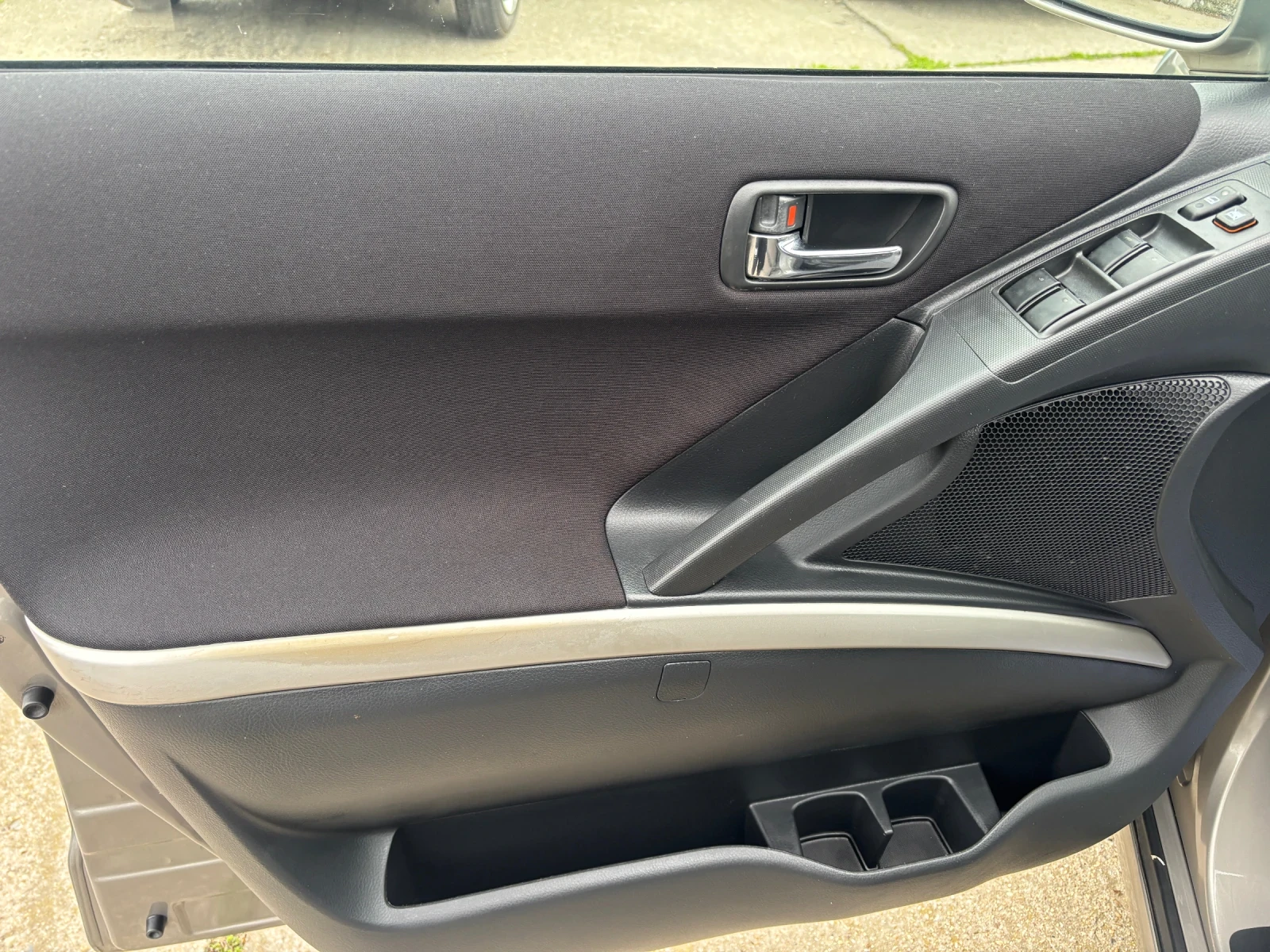 Toyota Corolla verso 2006+ 2.2+ 169хл+ 6ск+ С.ИСТОПИЯ+ 4 З.ГУМИ, снимка 8 - Автомобили и джипове - 53999455