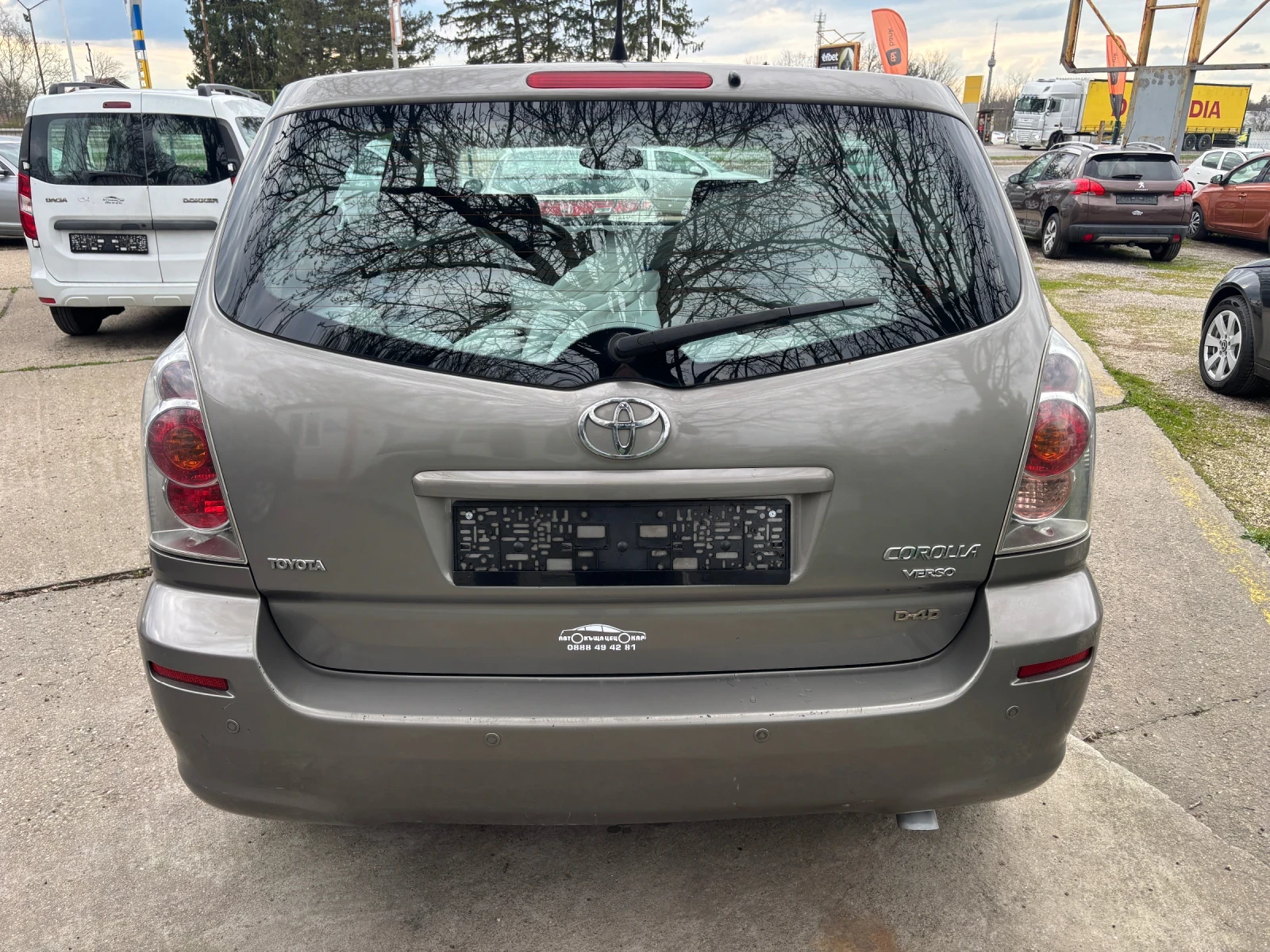 Toyota Corolla verso 2006+ 2.2+ 169хл+ 6ск+ С.ИСТОПИЯ+ 4 З.ГУМИ, снимка 5 - Автомобили и джипове - 53999455