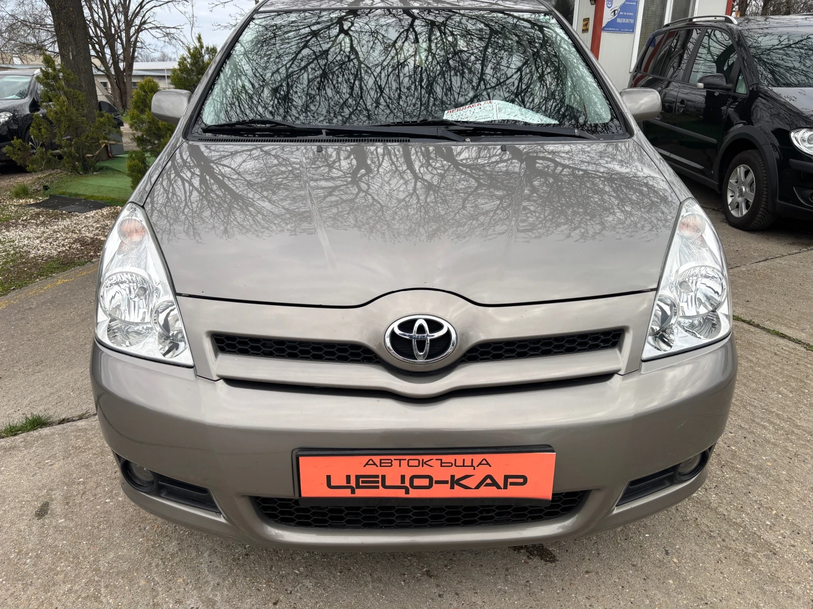 Toyota Corolla verso 2006+ 2.2+ 169хл+ 6ск+ С.ИСТОПИЯ+ 4 З.ГУМИ, снимка 2 - Автомобили и джипове - 53999455