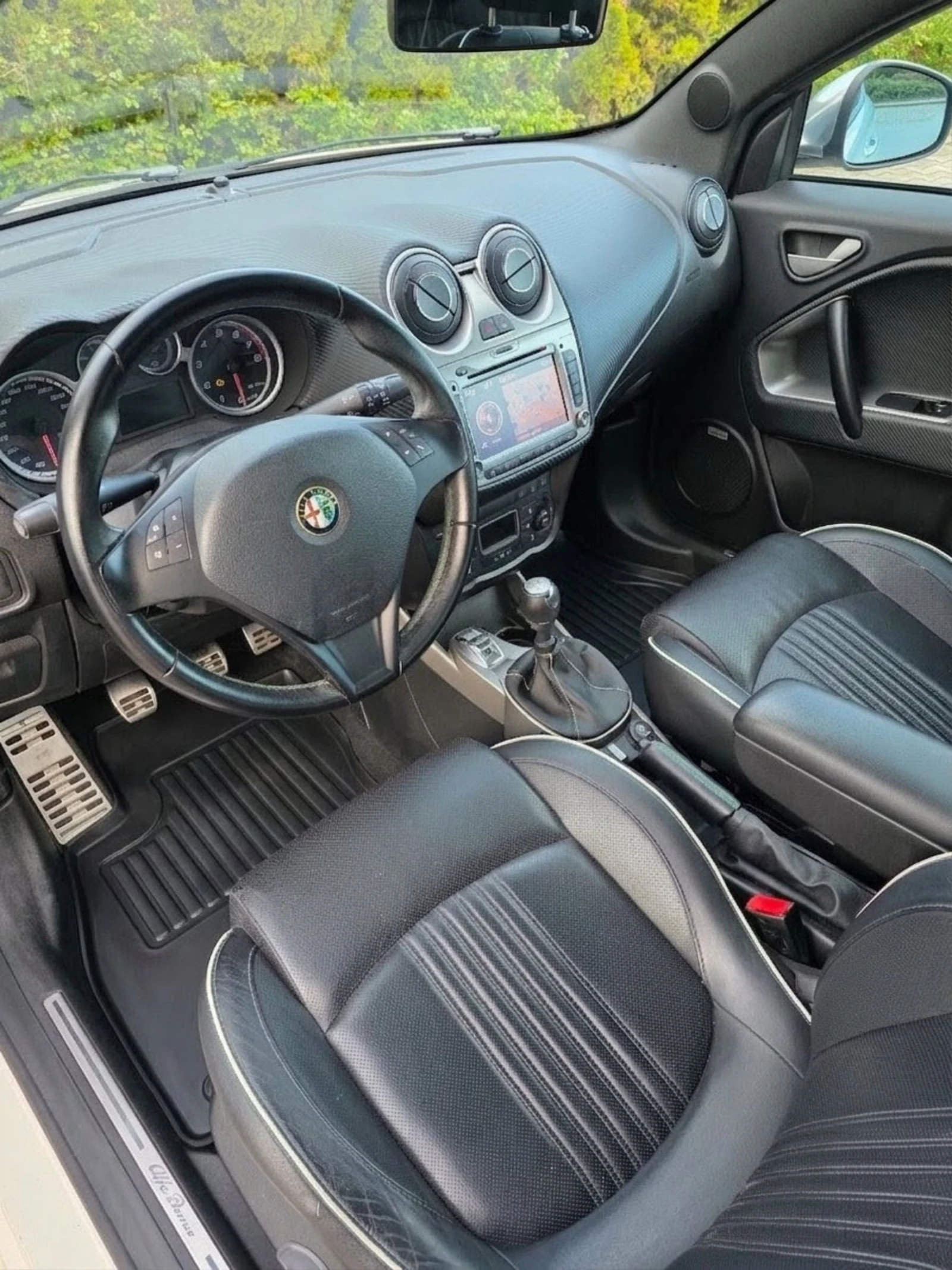 Alfa Romeo MiTo QV 1.4T 170�.�. / Bose / Panorama / Navi / Koja | Mobile.bg � ����������� 9