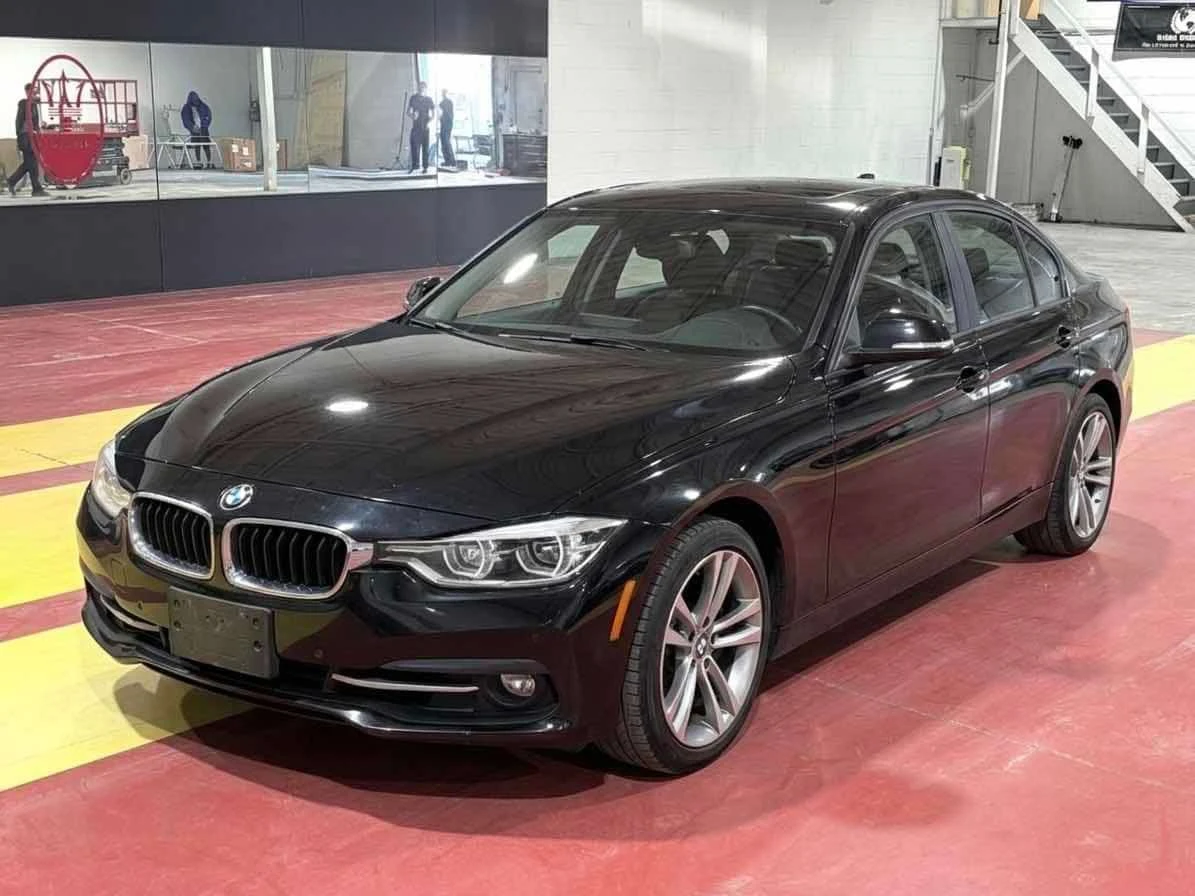 BMW 330 XDRIVE * КАФЯВВ САЛОН* ШИБИДАХ* ПОДГРЕВИ* КАМЕРА* 