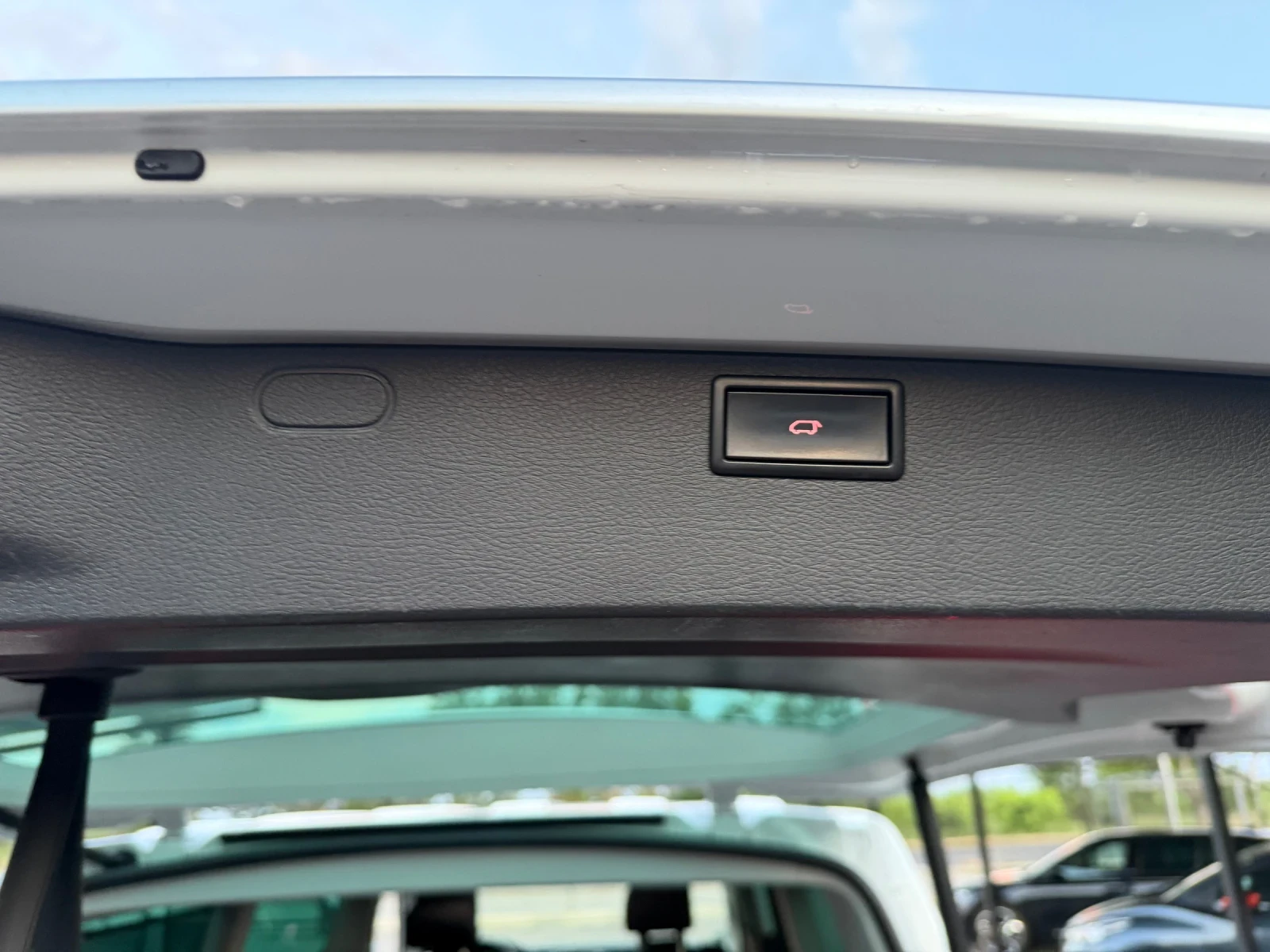 VW Multivan T6, 2.0TDI, DSG7, DiSTR., снимка 16 - Автомобили и джипове - 55157833