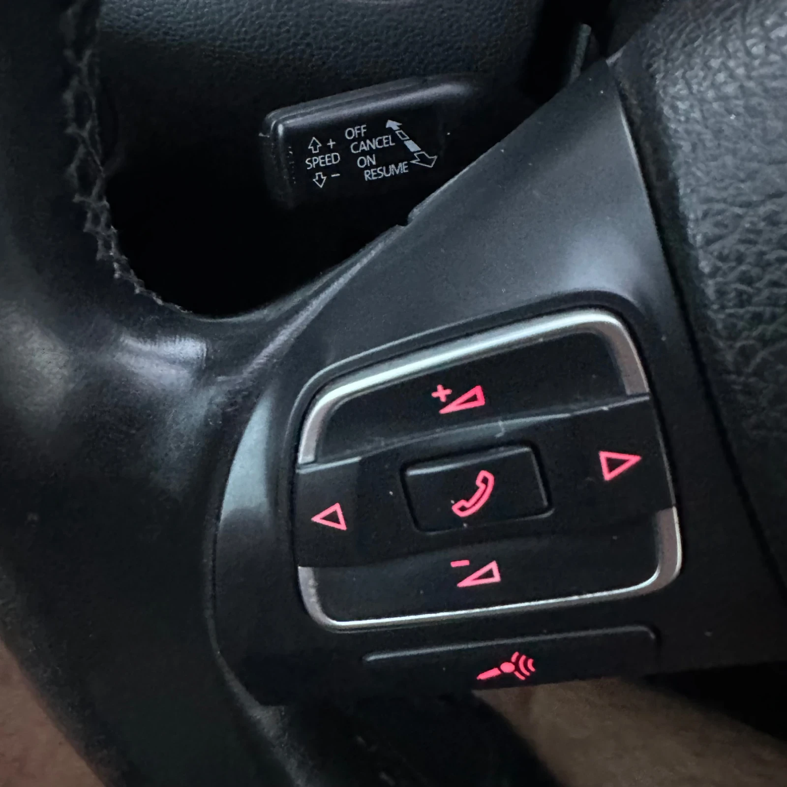 VW Sharan 2.0TDI 6+ 1, снимка 11 - Автомобили и джипове - 55160188