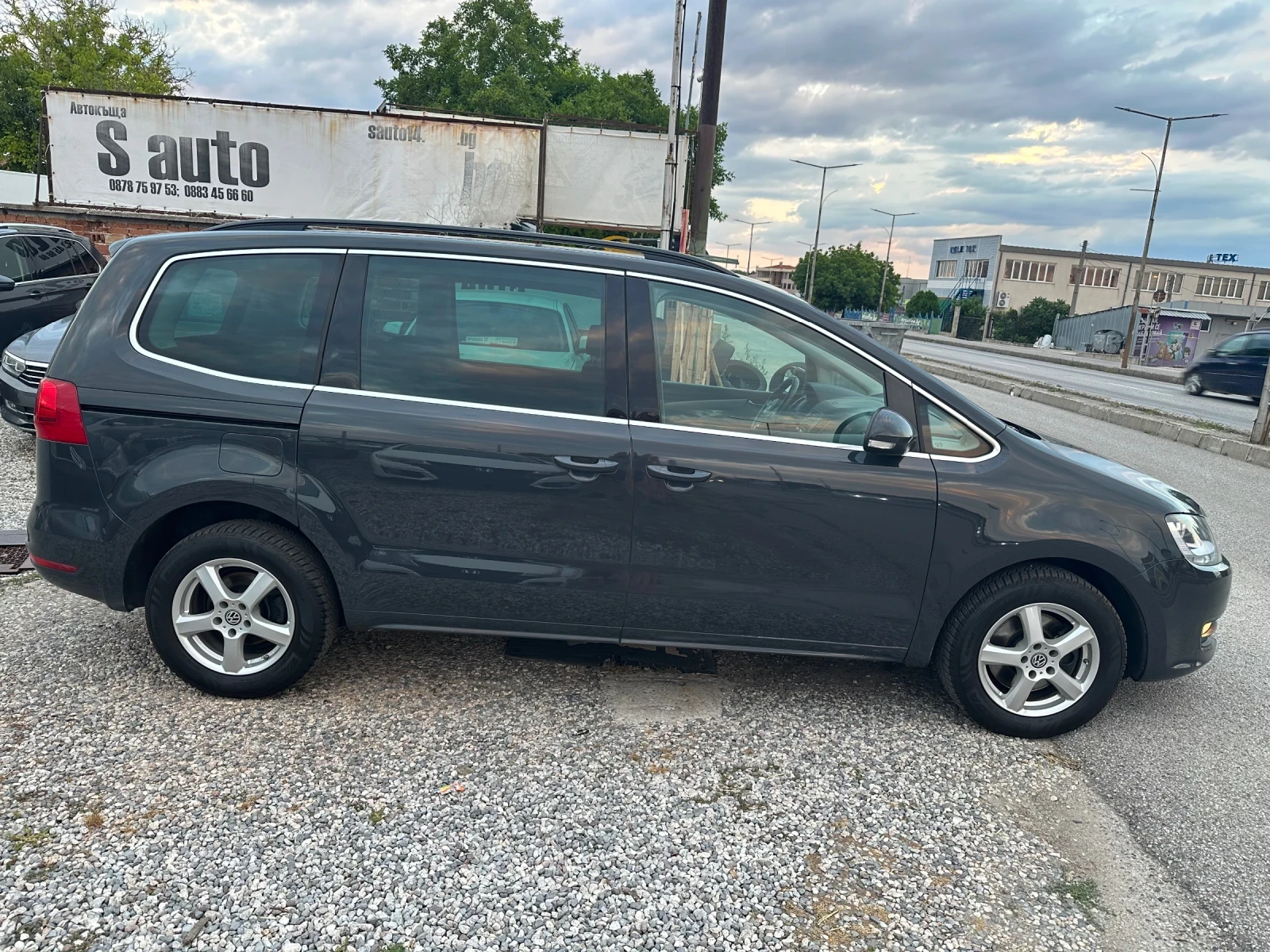 VW Sharan 2.0TDI 6+ 1, снимка 3 - Автомобили и джипове - 55160188