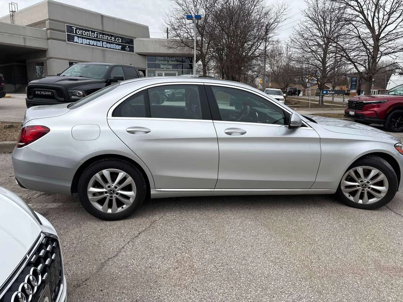 Mercedes-Benz C 300 * CARFAX * ЦЕНА ДО БГ, снимка 4 - Автомобили и джипове - 55218019
